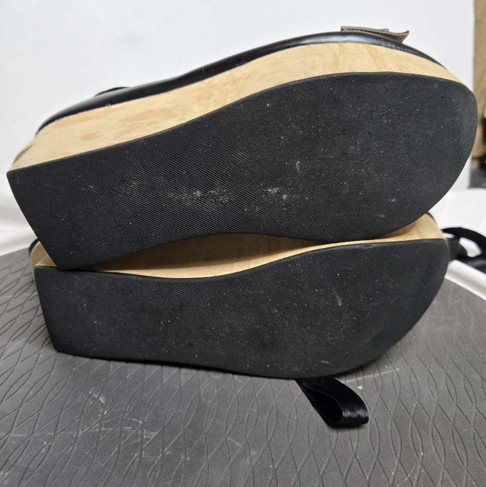 BODYLINE black rocking‎ horse Mary Jane ballet style lace up platform shoe 26/10